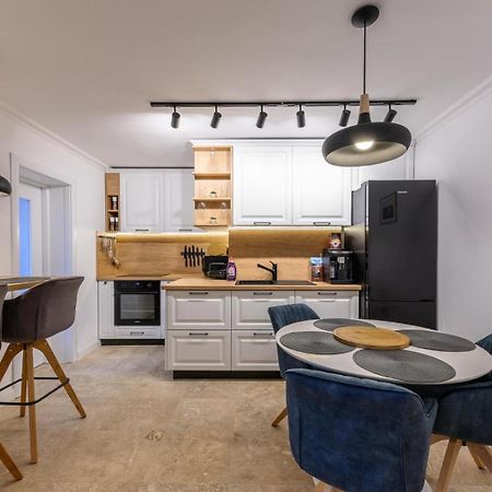 Five Stars Apartment ティミショアラ エクステリア 写真