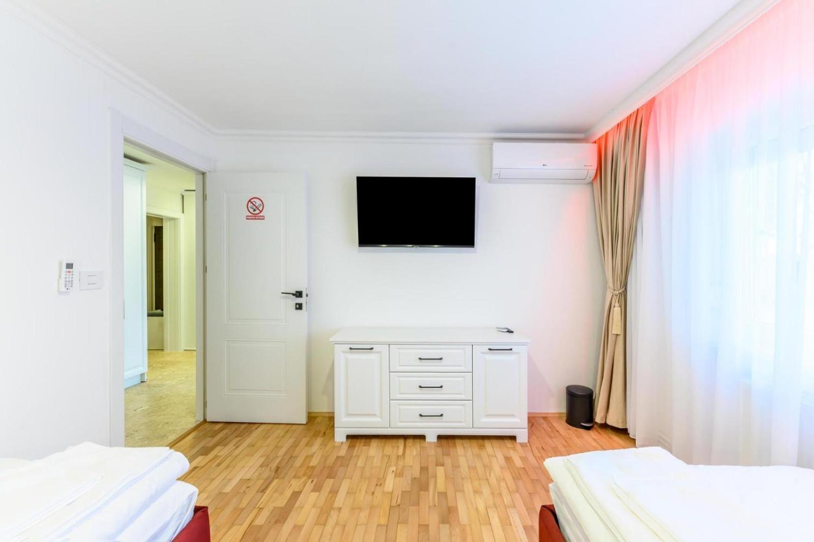 Five Stars Apartment ティミショアラ エクステリア 写真
