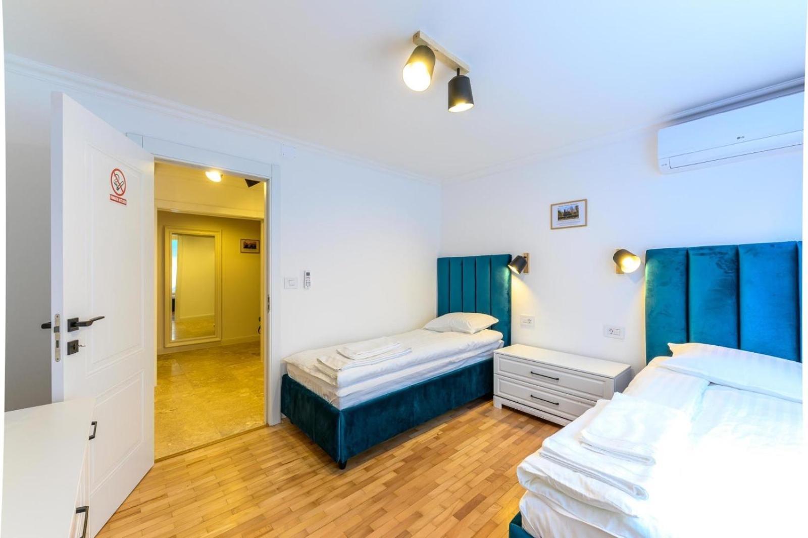 Five Stars Apartment ティミショアラ エクステリア 写真
