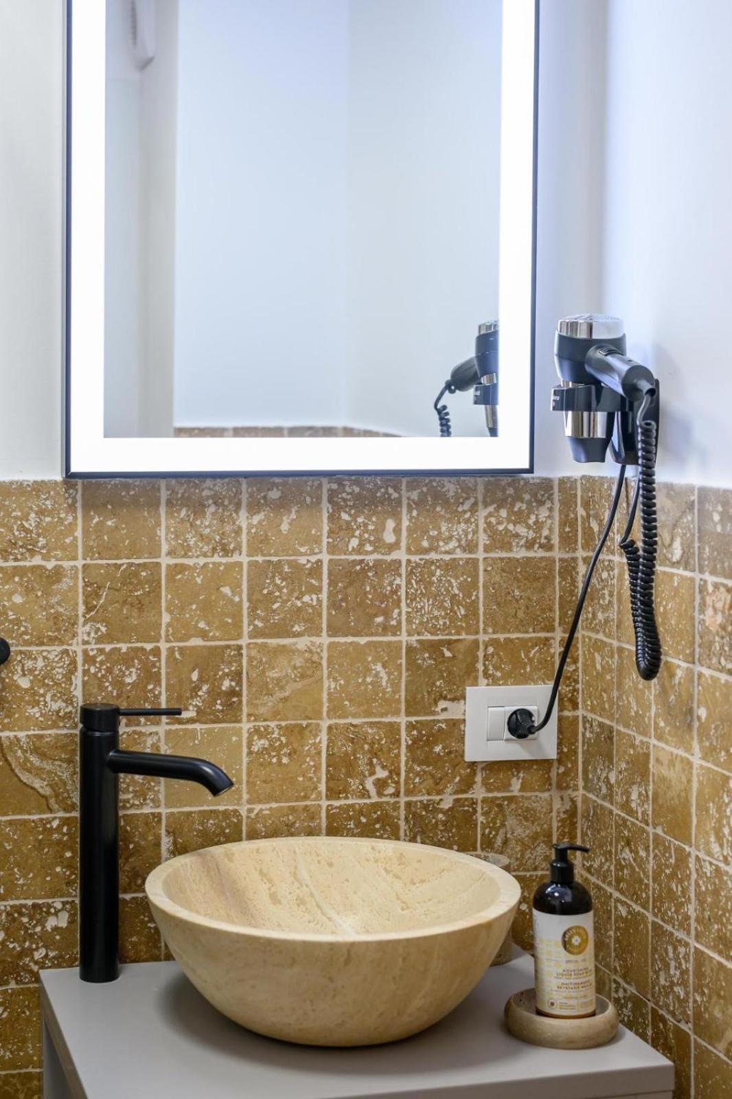 Five Stars Apartment ティミショアラ エクステリア 写真