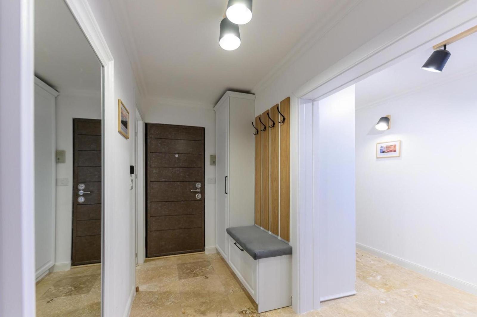 Five Stars Apartment ティミショアラ エクステリア 写真