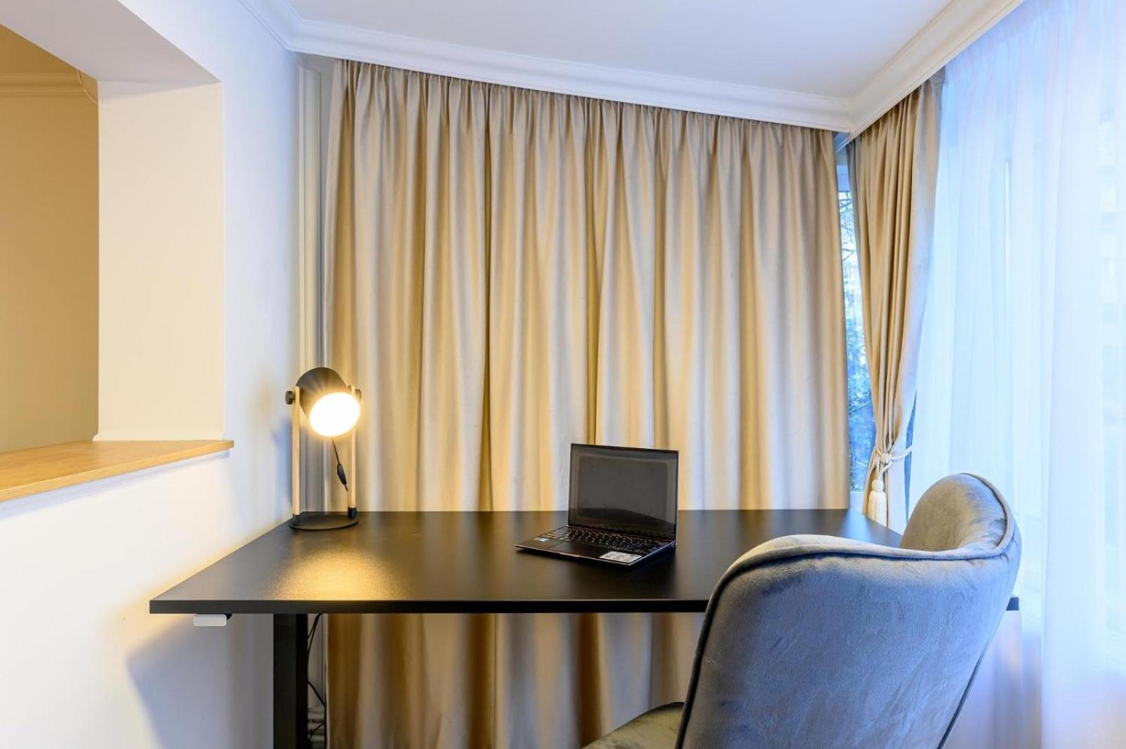 Five Stars Apartment ティミショアラ エクステリア 写真